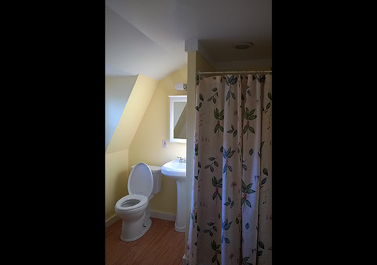 Big Biscuit - Bathroom